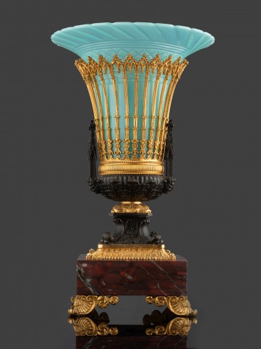 Vase en opaline et bronze d'époque Restauration - Objet de décoration Style Restauration - Charles X