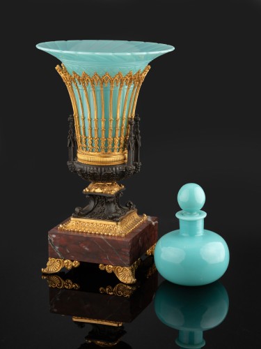 Restauration - Charles X - Vase In Opaline And Bronze,  French Restoration Period