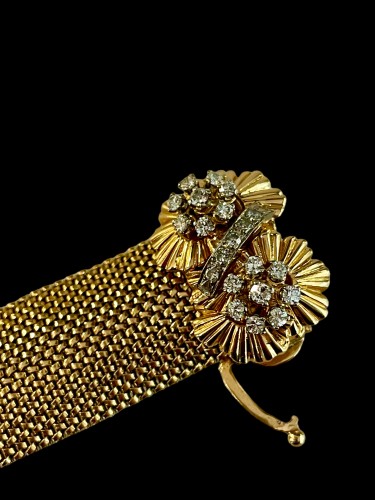 Antique Jewellery  - Ribbon Bracelet In Gold And Diamonds circa 1950