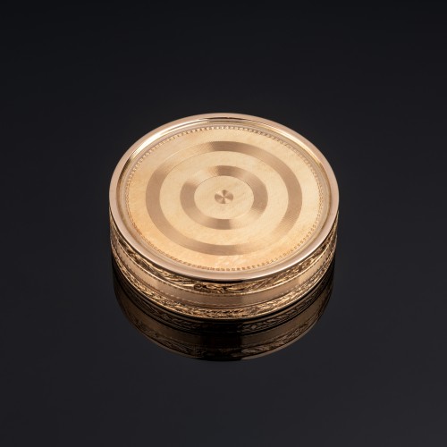 18th century - Louis XVI Period Round Gold Box