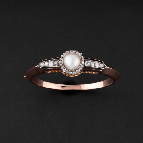 Bracelet jonc en or rose et diamants serti d'une importante perle fine - SeblAntic