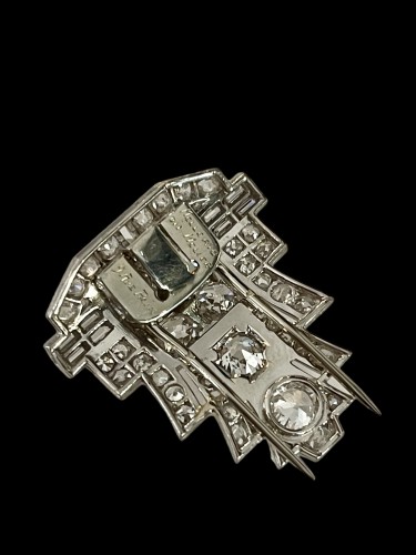 Mellerio dit Meller - Clip de revers en platine époque Art déco - Bijouterie, Joaillerie Style Art Déco