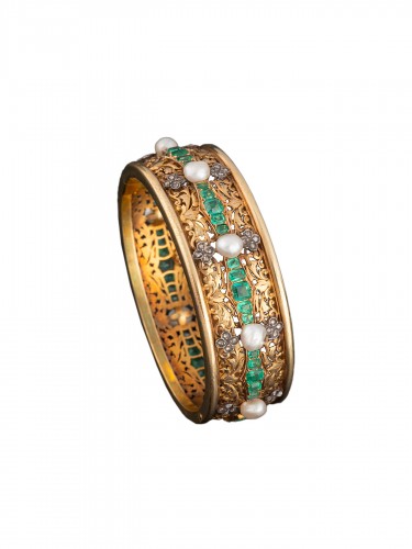 Beaumont & Cie - Bangle Bracelet Adorned With Emeralds, Diamonds And Fine P