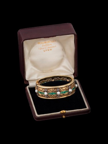 Napoléon III - Beaumont & Cie - Bracelet jonc orné d'émeraudes, diamants et perles fines