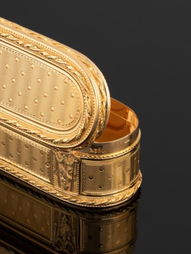 Louis XVI Gold Snuff Bo - Louis XVI