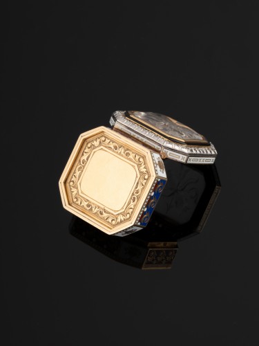 Box In Gold, Enamel, Rock Crystal And Diamonds - 