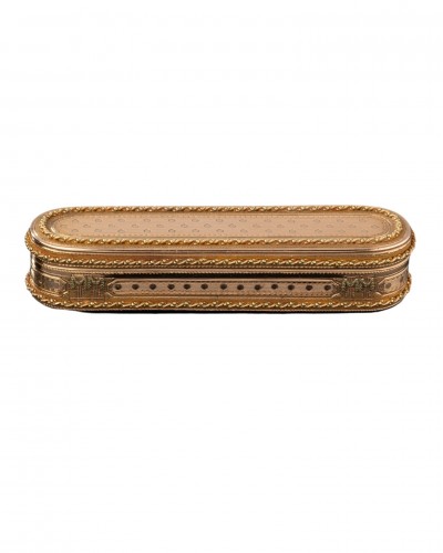 Charles Le Bastier - Oblong Snuffbox In Colored Gold 