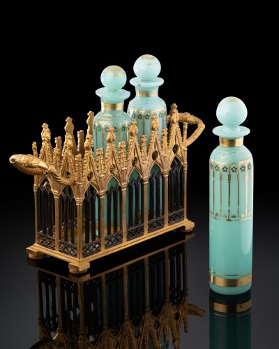 Cave à eau de mélisse en opaline et bronze doré - SeblAntic