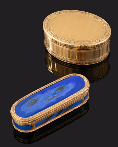 Tabatière en or et verre adventuriné époque Louis XVI - Objets de Vitrine Style Louis XVI