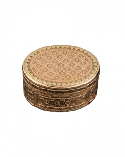 Tabatière en or par René-Antoine BAILLEUL époque Louis XVI
