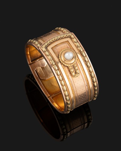 Antique Jewellery  - Colored Gold Cuff Bracelet