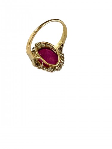 Antique Jewellery  - Gold Ring Set With A Natural Burmese Ruby circa 1930