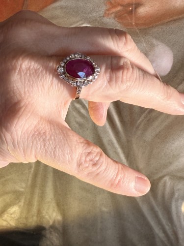 Gold Ring Set With A Natural Burmese Ruby circa 1930 - 