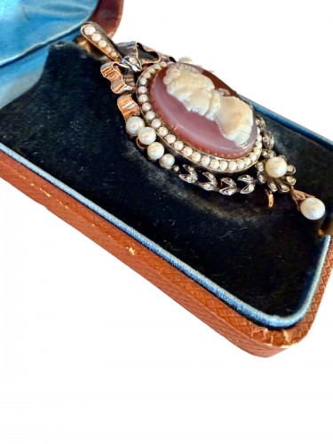 Cameo pendant in gold and tourmaline, Napoléon III period  - Antique Jewellery Style Napoléon III