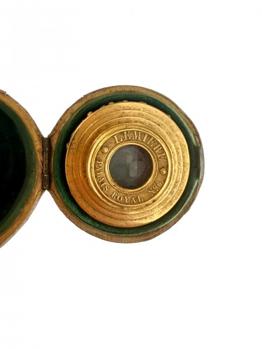Lorgnette d'époque Restauration en or de couleurs - SeblAntic