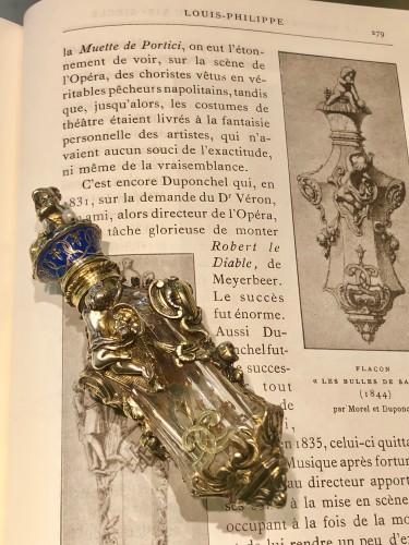 Flacon à parfum "les bulles de savon" par Morel et Duponchel 1844 - Objets de Vitrine Style Louis-Philippe