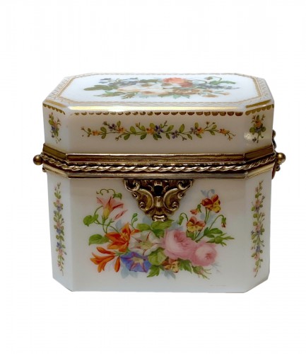 Coffret en opaline par Jean François Robert- Baccarat