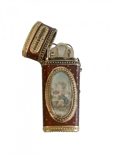 Nécessaire de voyage en laque et or du XVIIIe siècle