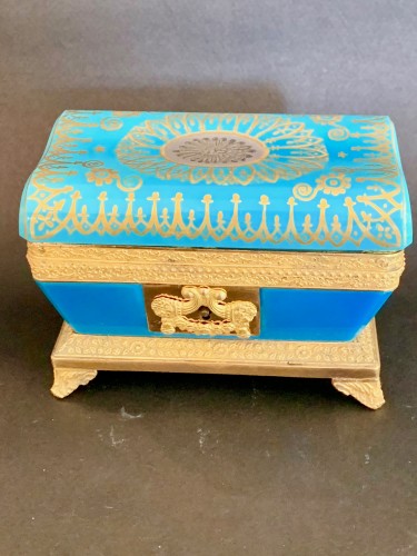 Antiquités - Turquoise opaline &quot;sarcophagus&quot; box