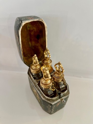 Perfume nécessaire Paris 1750 cristal gold - Objects of Vertu Style Louis XV