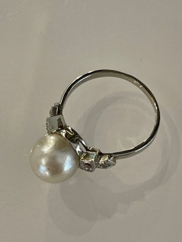 Antique Jewellery  - natural pearl and gold ring