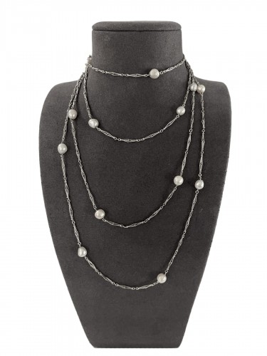 Important Necklace In Platinum And Fine Naturals  Pearls