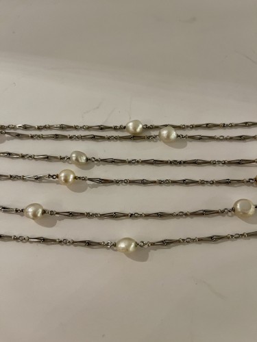 Antique Jewellery  - Important Necklace In Platinum And Fine Naturals  Pearls