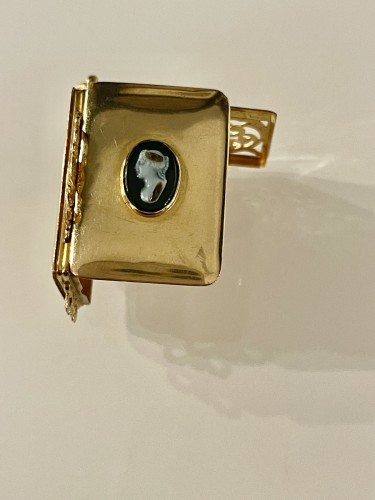 Gold Vinaigrette And Cameo Pendant - Restauration - Charles X