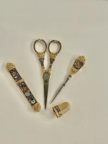 Charles X gold and enamel embroidery nécessaire set - Objects of Vertu Style Restauration - Charles X