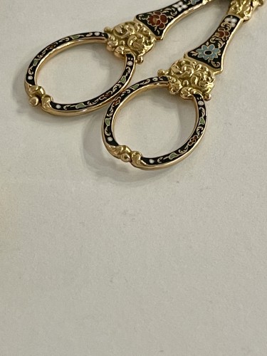 Charles X gold and enamel embroidery nécessaire set - 