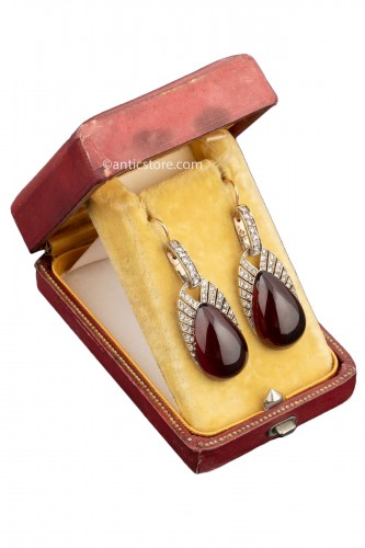 Pendants d'oreilles en or, diamants et grenats