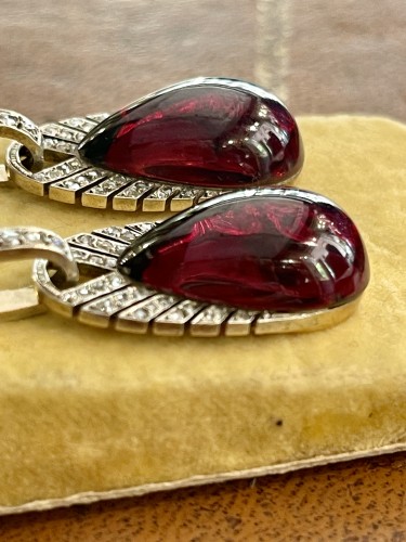 Drop Earrings In Gold, Diamonds And Garnets - Antique Jewellery Style Art Déco