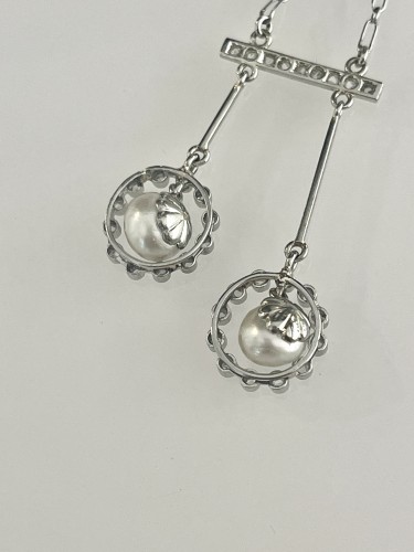 Negligé Necklace In Platinum And Naturals Pearls - Antique Jewellery Style Art Déco