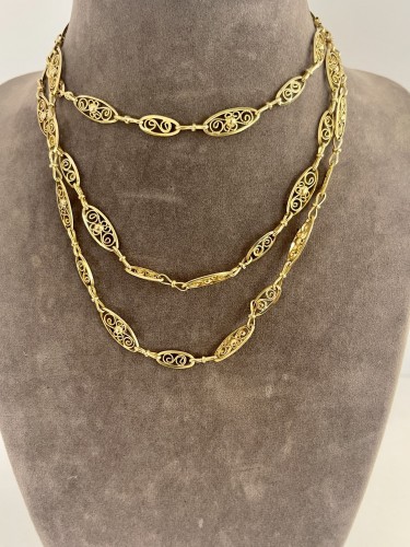 19th century - 19th Century Gold Necklace