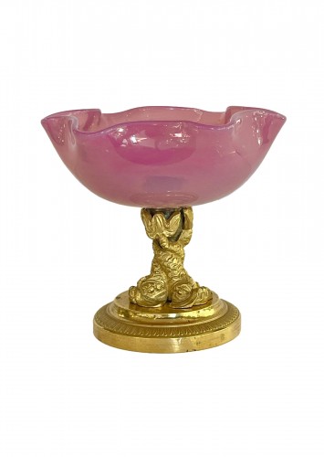 Bronze and Opaline "gorge de pigeon" cup circa 1810 - 1820