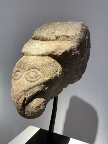 Romanesque Corbel with Mythical Bird’s Head (Spain, 12th cent) - 