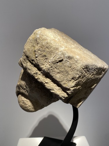 Antiquités - Modillon roman avec tête d'oiseau mythique (Espagne, XIIe siècle)
