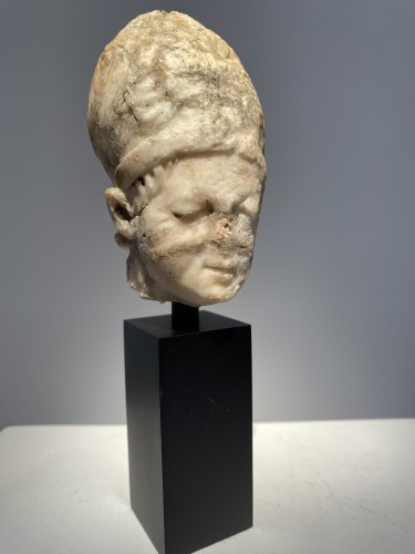 Antiquités - Head of a Bishop (France, 15th)