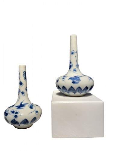 Deux vases miniature en porcelaine de Chine, Kang Xi (1662-1722)