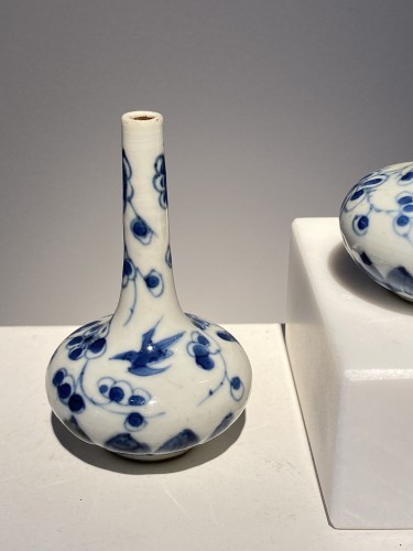 Asian Works of Art  - Two China porcelain miniature vases, Kang Xi (1662-1722)