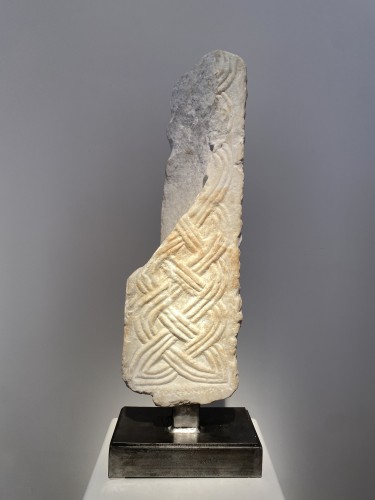 Fragment de marbre longobard, Italie VIIIe siècle - Sculpture Style Moyen Âge