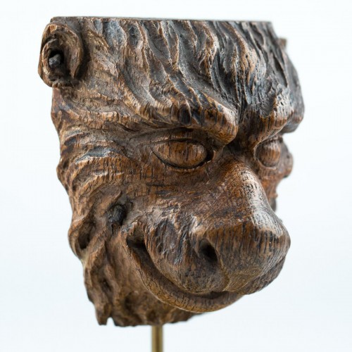 Grinning Beast (Flanders, 17th century) - Sculpture Style Louis XIV