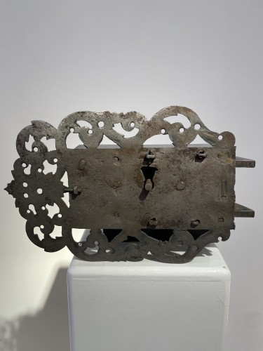 Architectural & Garden  - Large lock with key (Germany, 1700-1720)