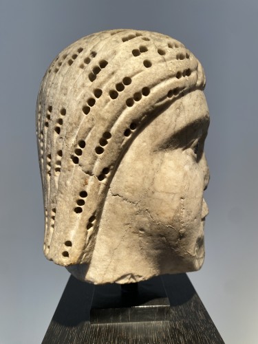 Antiquités - Marble head of Man, Southern Italy 12th century