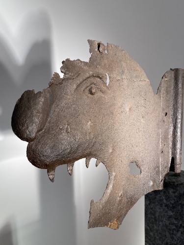 <= 16th century - Head of a Bear, France 16th century