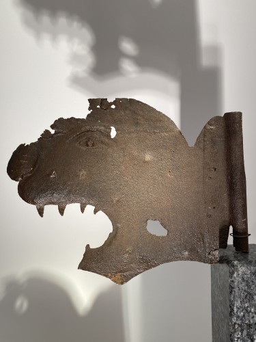 Antiquités - Head of a Bear, France 16th century