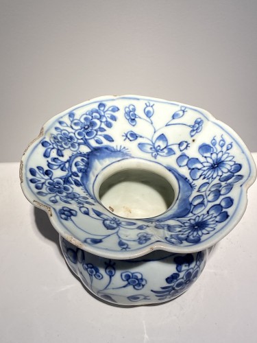 Porcelain spittoon (China, Kangxi 1660-1722) - 