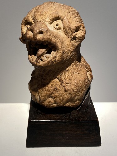 Demon dog (France, 13th) - Sculpture Style Middle age