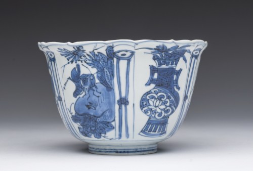 Porcelain & Faience  - Crow bowl (Ming dynasty, Wanli 1572-1620)