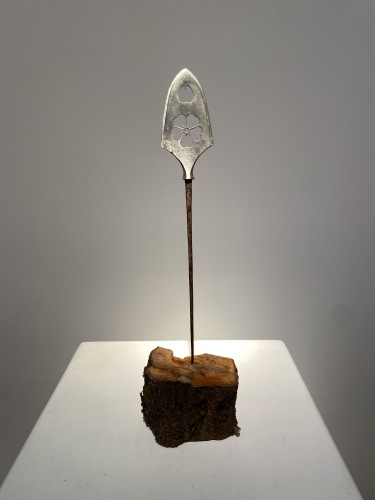 Asian Works of Art  - Samurai Arrowhead with Sakura and Waterdrop motif, Late Edo